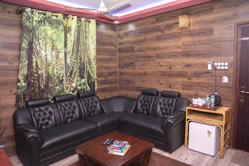 Mango Meadows Hotel Котаям Екстериор снимка