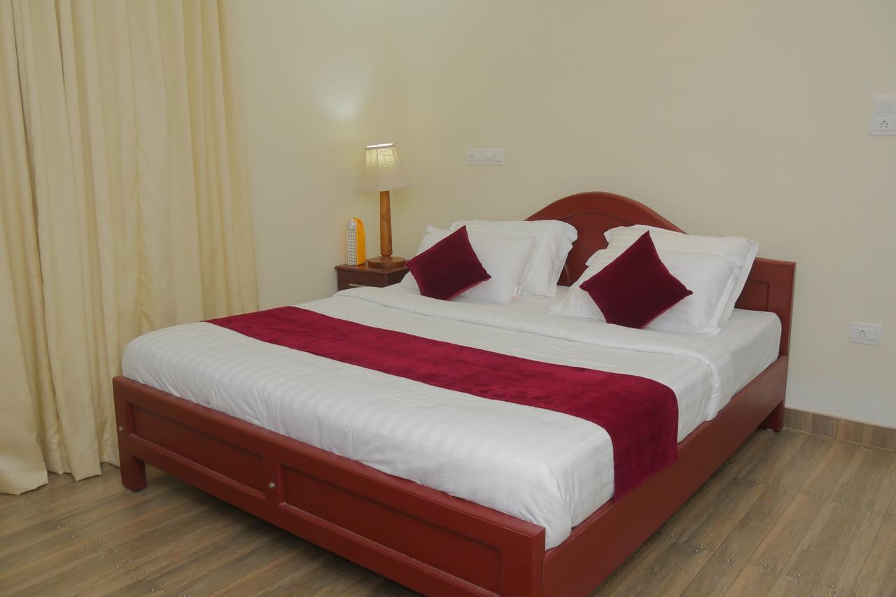 Mango Meadows Hotel Котаям Екстериор снимка